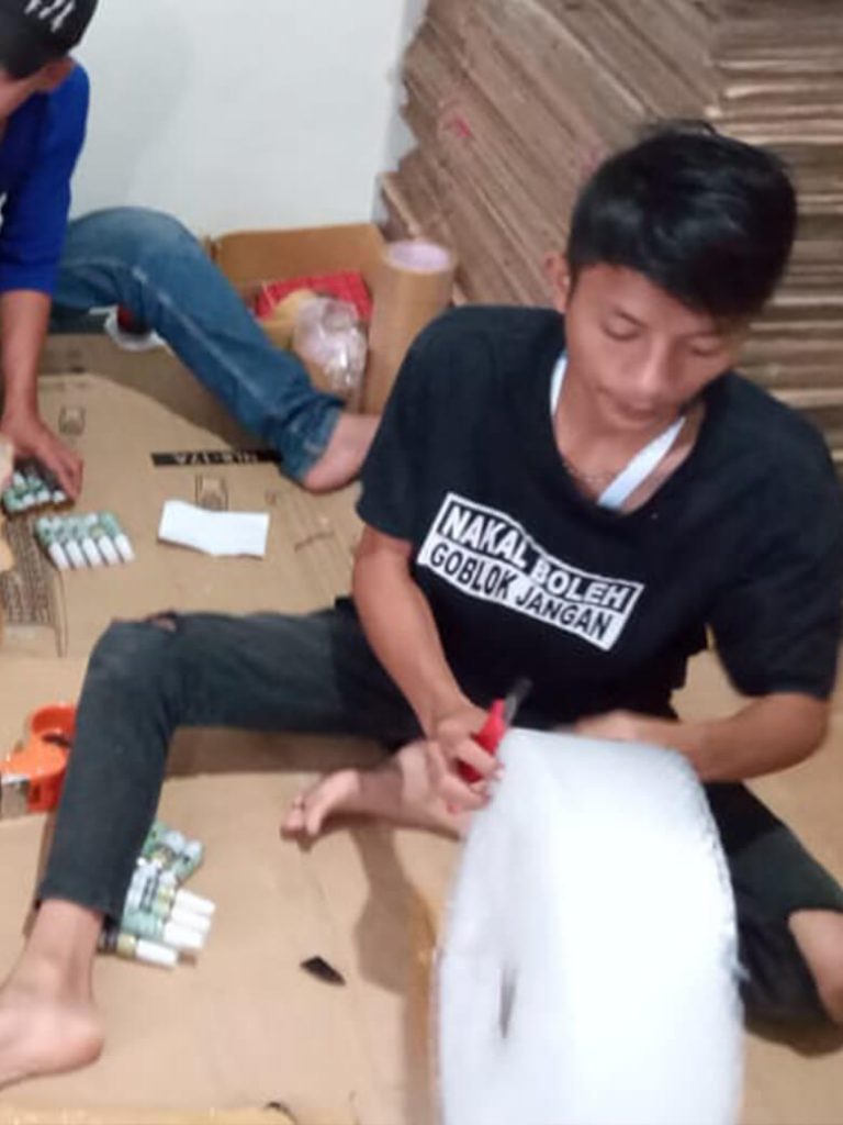 gudang-2.jpg